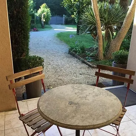 Maison Au Calme 2 Ch Avec Sdb Privative *