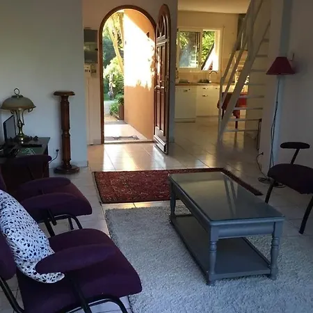 Maison Au Calme 2 Ch Avec Sdb Privative *